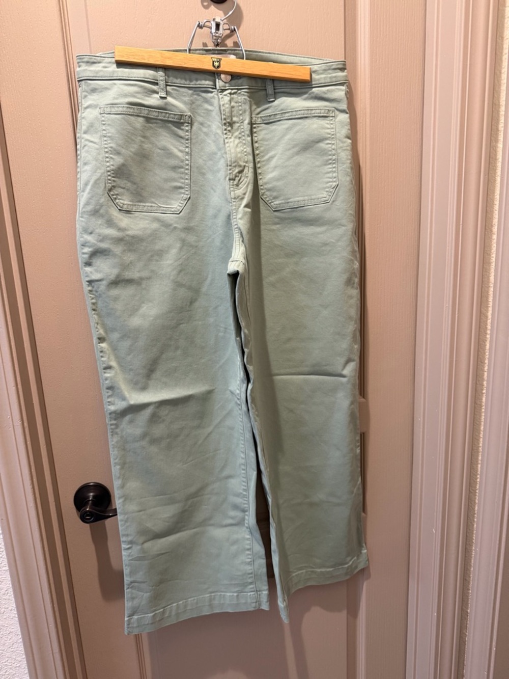 Tommy Bahama Relaxed Jeans in Light Mint Green